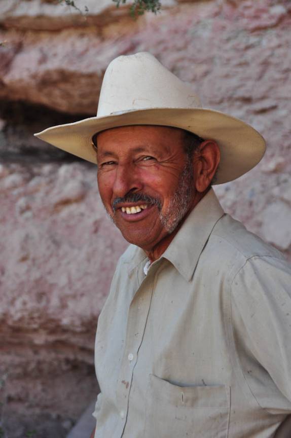 O Nacho, noso simpático guia na Sierra de Santa Marta, região de San Ignacio, no deserto Vizcaino (Baja California - México)
